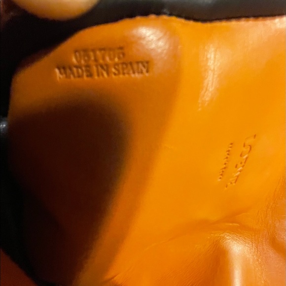 Loewe Barcelona Leather Shoulder bag - Picture 9 of 12